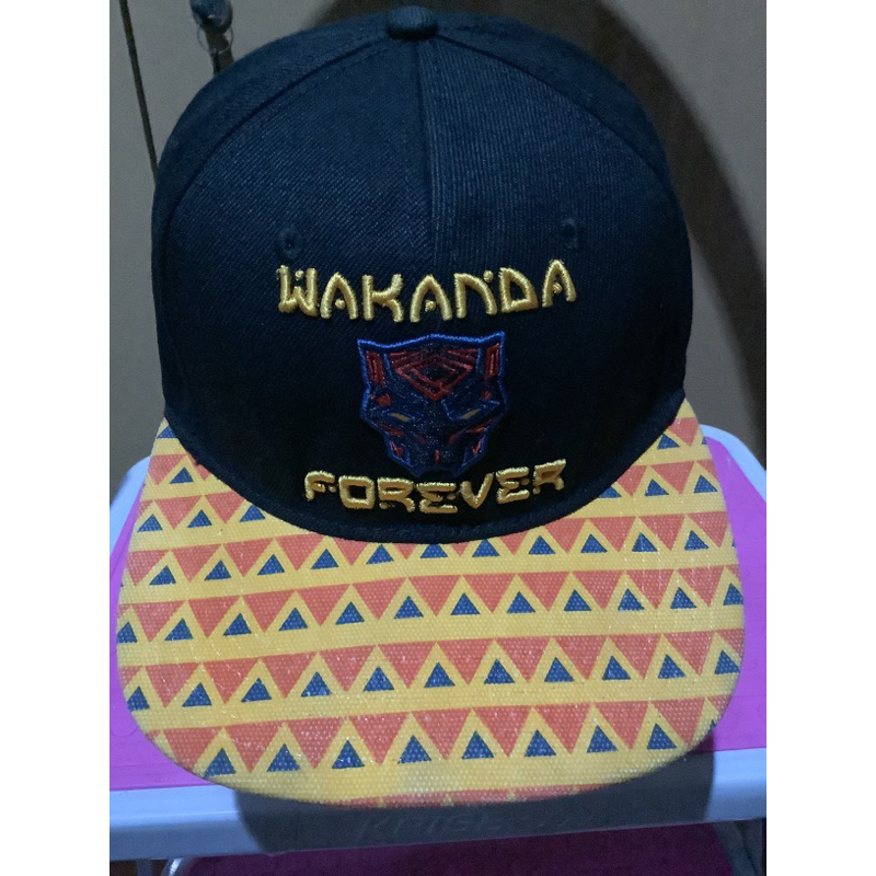 Topi sekon Snapback Black Panther-Wakanda Forever