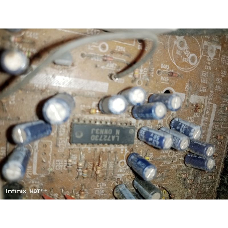 ic LA72730 copotan masih nempel PCB ori