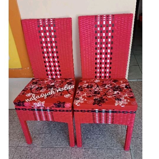 kursi meja makan rotan sintetis, 2 pcs kursi + jok busa ( 370 k )