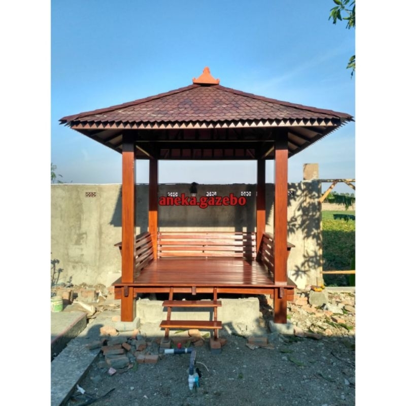 gazebo kayu jati ukuran 2m x 2m