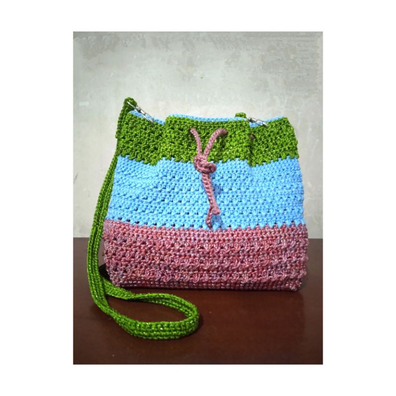 Tas Selempang Rajut Serut  by Crochet Tenur