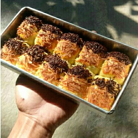 

BOLEN PISANG Lumer Coklat Keju Enak Premium Isi 10 pcs By Cheeska