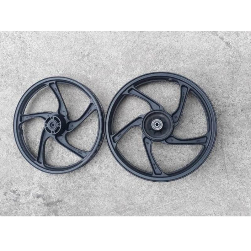 velg resing suzuki depan saja