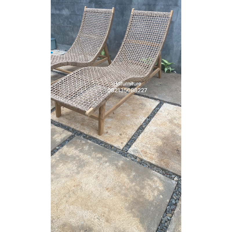 kursi santai tepi kolam renang,kursi samping kolam rotan,kursi santai rotan,lounger rotan,lounger ko