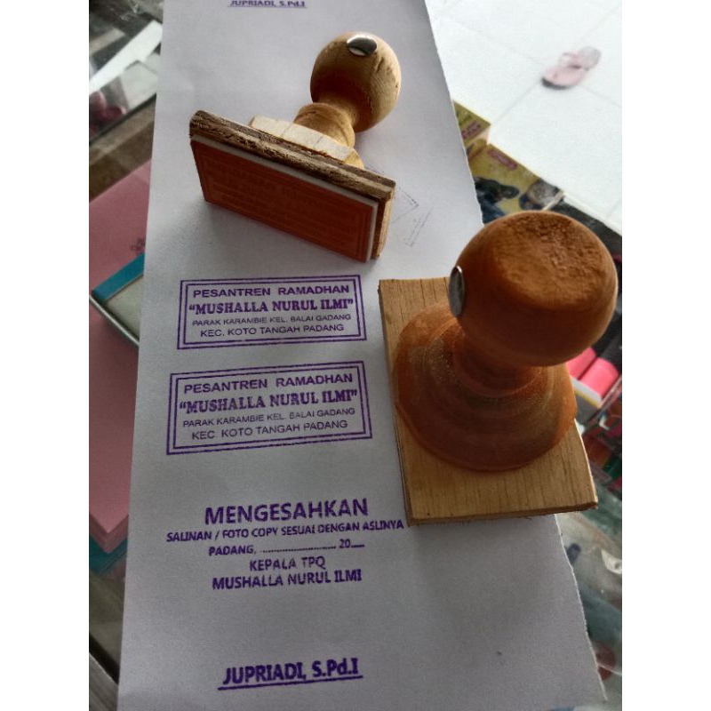 

stempel kayu/ runaflek
