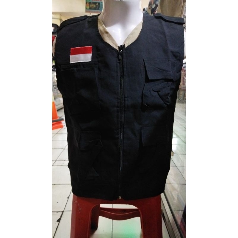 rompi hitam merah putih