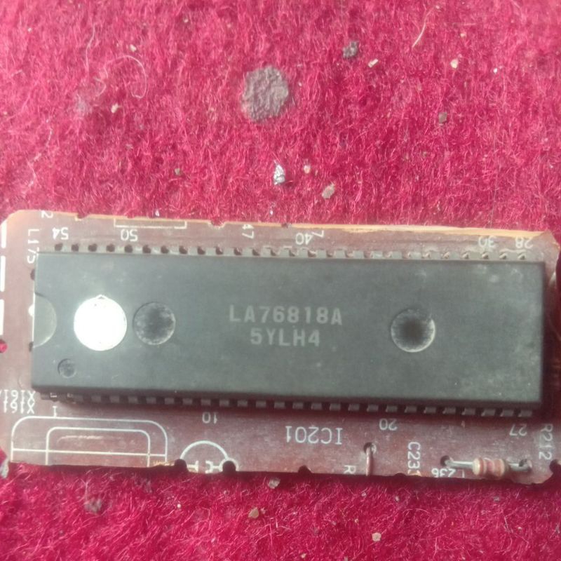 ic crhoma la 76818a bekas tv sanyo normal