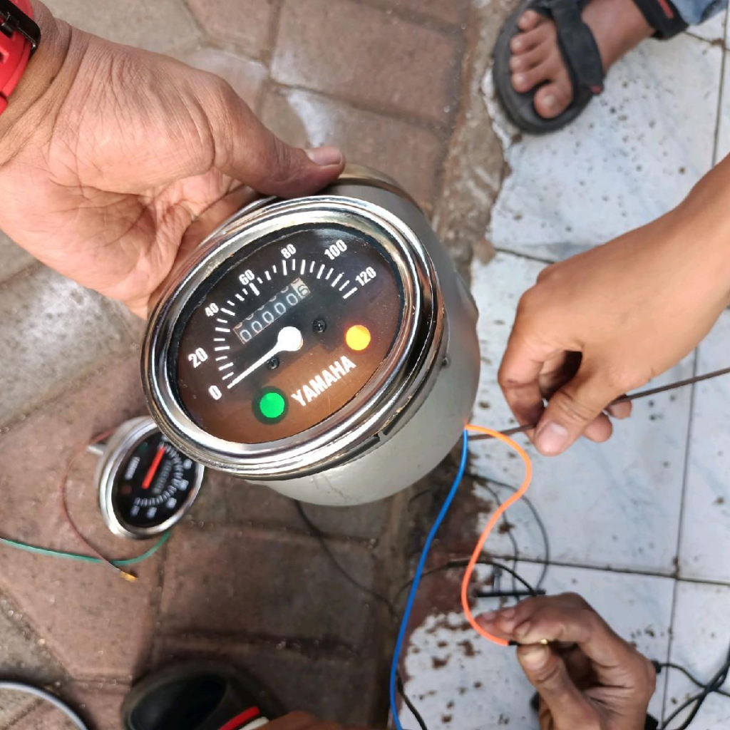 lampu yl model standar ORI( spido HIDUP gaya replika saja )batok mentah +lampu kaca datar