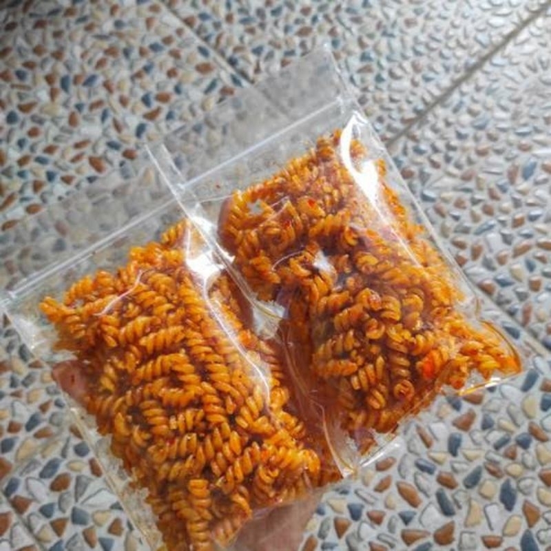 

Makaroni spiral kering pedas gurih seblak kering cemilan kekinian