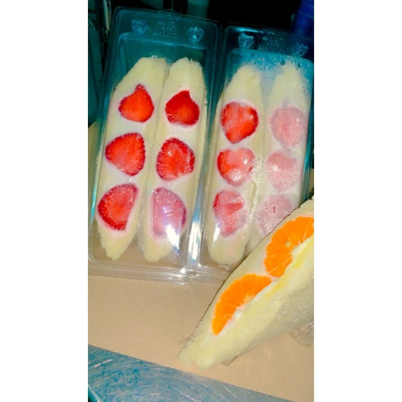 

Fruit sandwich Japanese sando