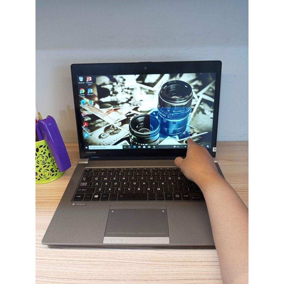 laptop touchscreen 3 jutaan slim toshiba R634 intel i5 generasi 4 ram 8gb ssd 256gb