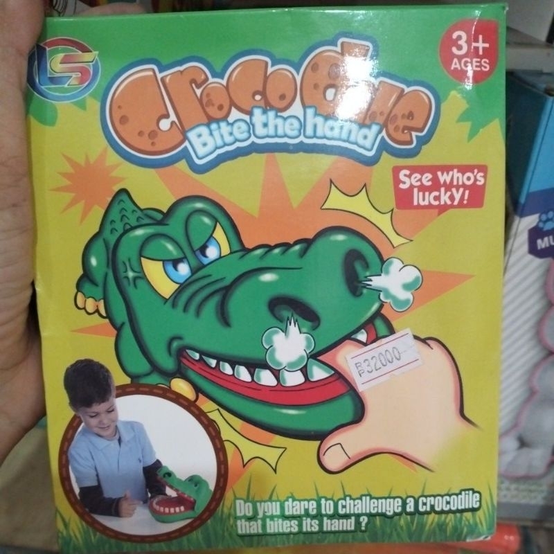 Mainan Buaya gigit