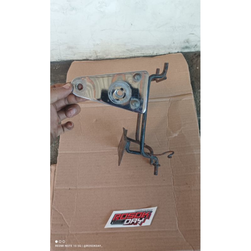 Pangkon Breket Kupingan Lampu Depan Megapro Primus Original Pangkon Dudukan Lampu Depan Megapro Prim