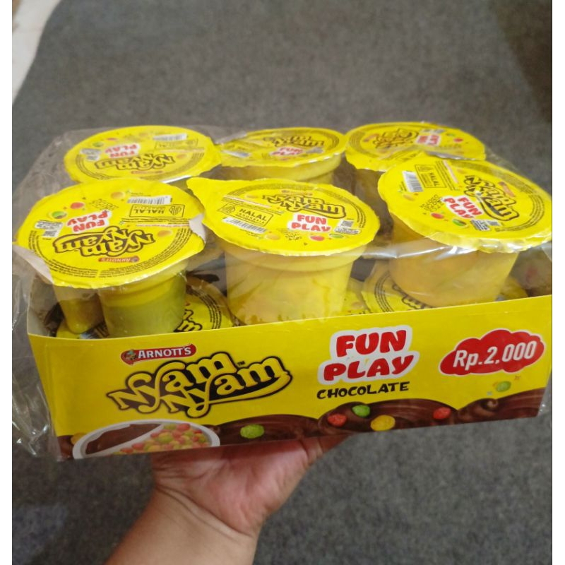 

nyam nyam fun play cokelat isi 12pc