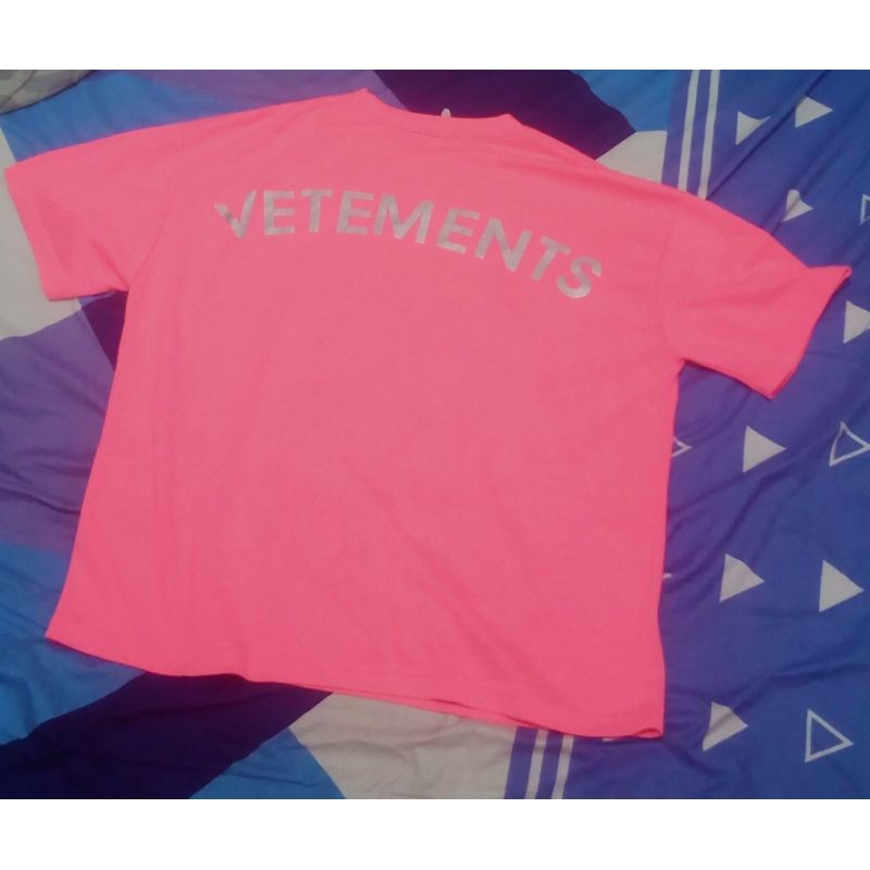 Kaos Vetements Reflective pink