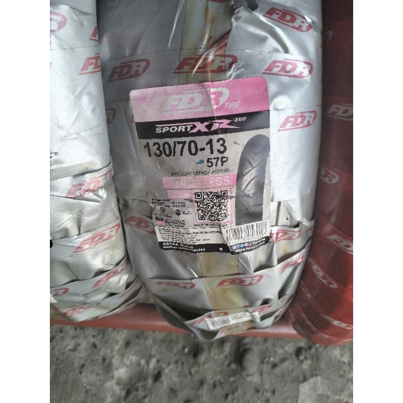 ban luar nmax belakang 130/70/13 FDR sport XR