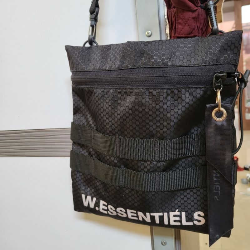 W Essentiels Sling Bag