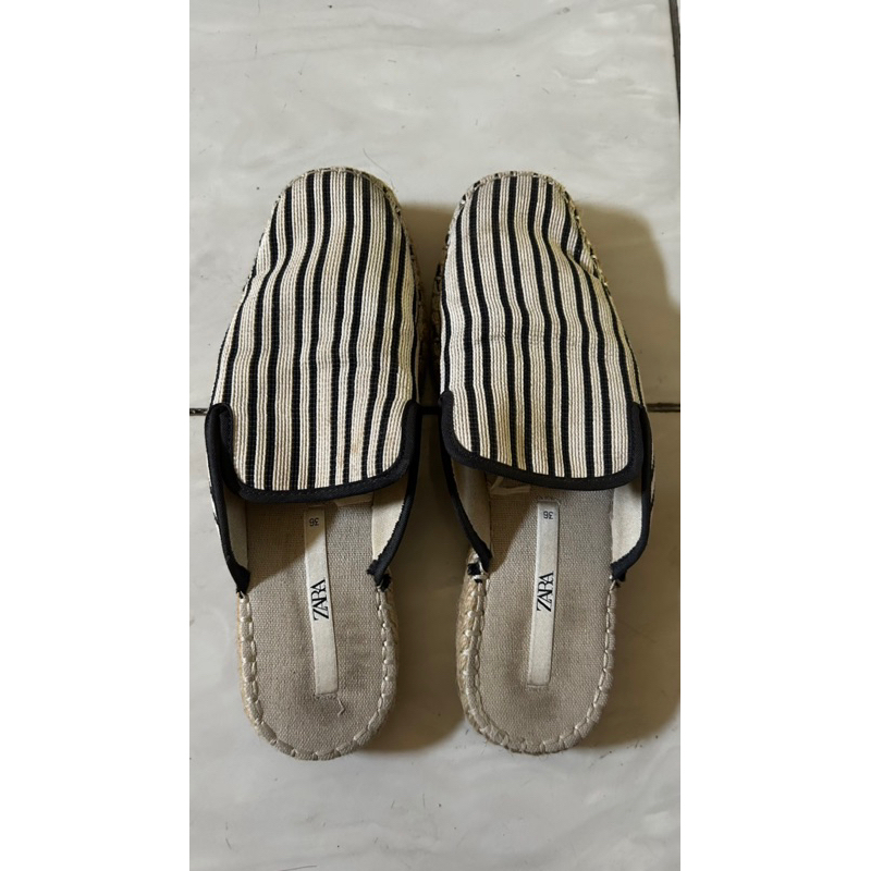 Sandal Slip on ZARA MULES (PRELOVED)