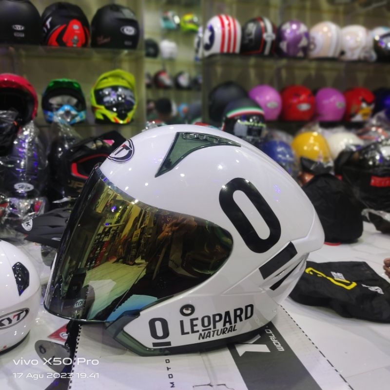 HELM KYT SUBARU WHITE LEOPARD PAKET GANTENG