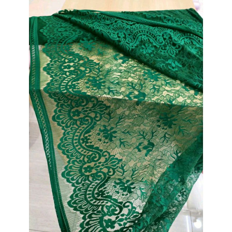 Kain soultis santily hijau emerald