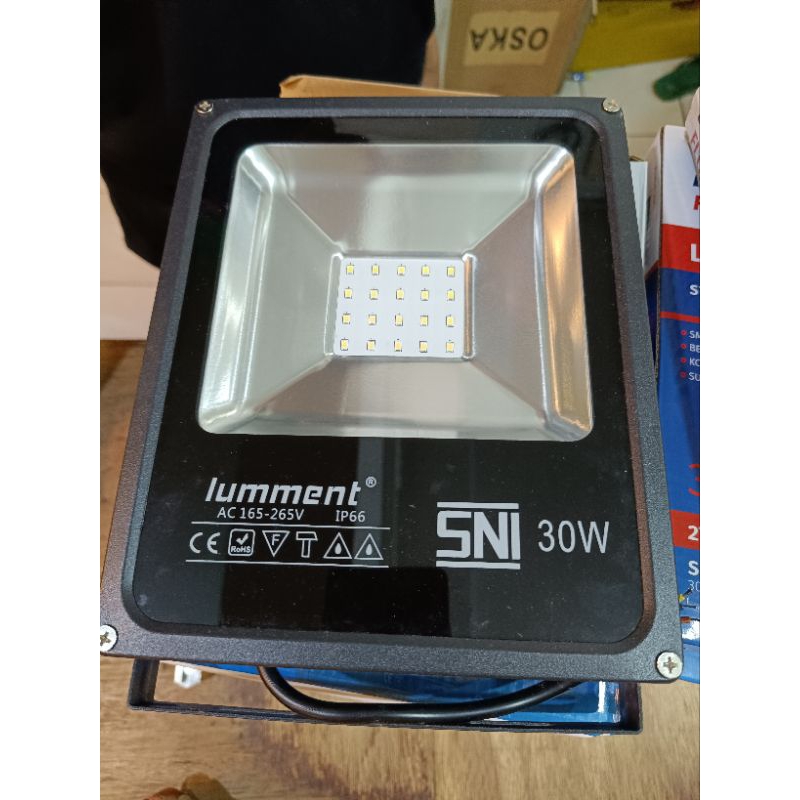 lampu sorot 50 watt