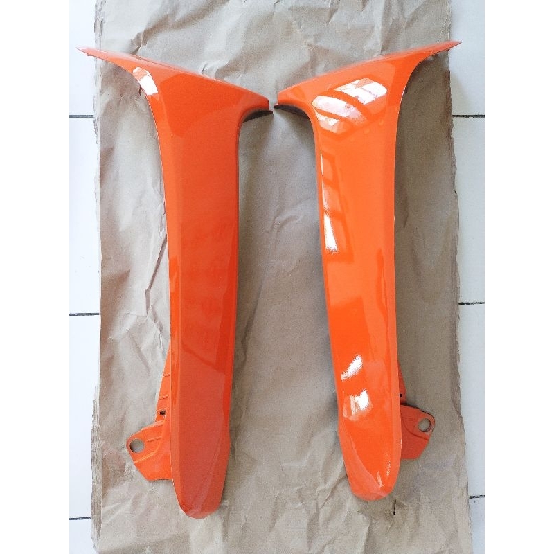 COVER BODY SAMPING SAYAP LUAR/DEK LUAR HONDA SUPRA X LAMA SUPRA FIT LAMA ORANGE