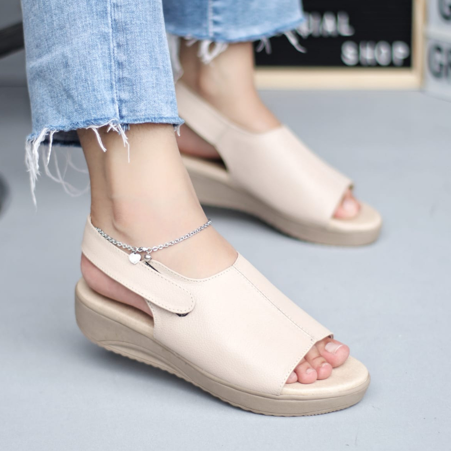 Sepatu Sendal Sandal Slop Wedges Hak 3 cm Kulit Wanita - Geovani Dayana