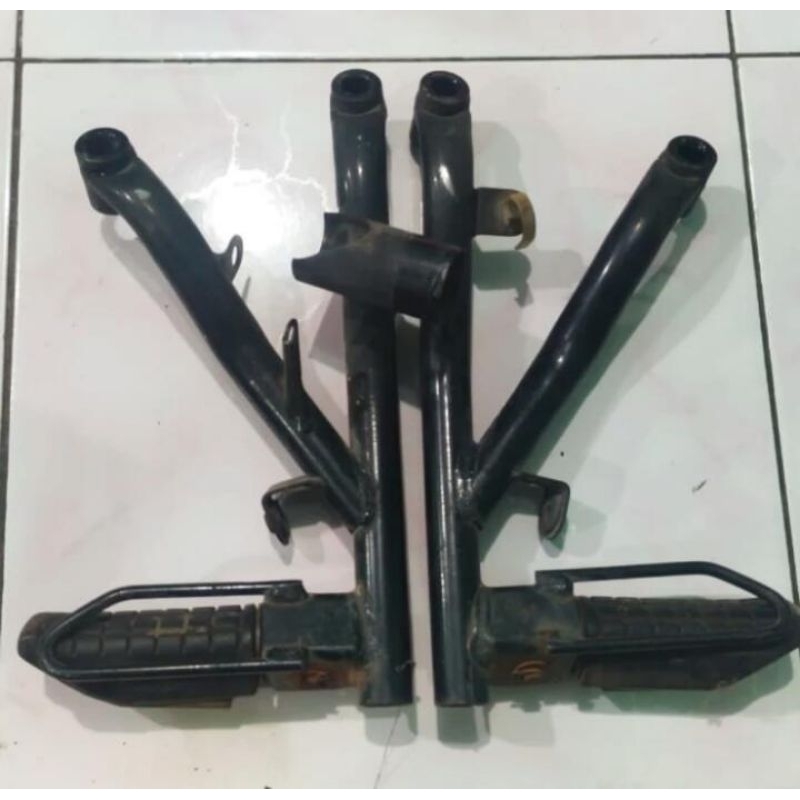 Footstep Step postep Belakang Honda Vario 110 Karbu Vario TECHNO 110 ori