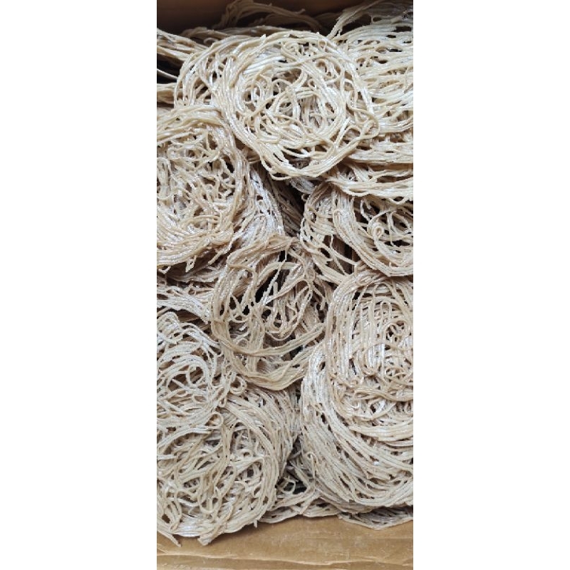 

kerupuk mie bulat medan mentah "cap ikan" gurih enakkkk