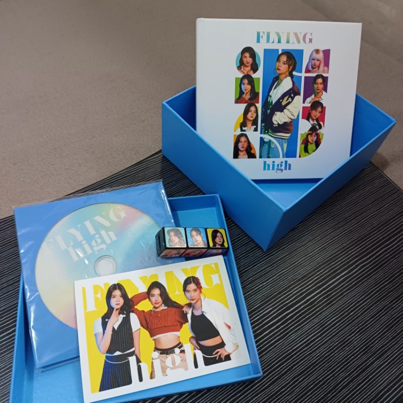 Box Set JKT48 Flying High