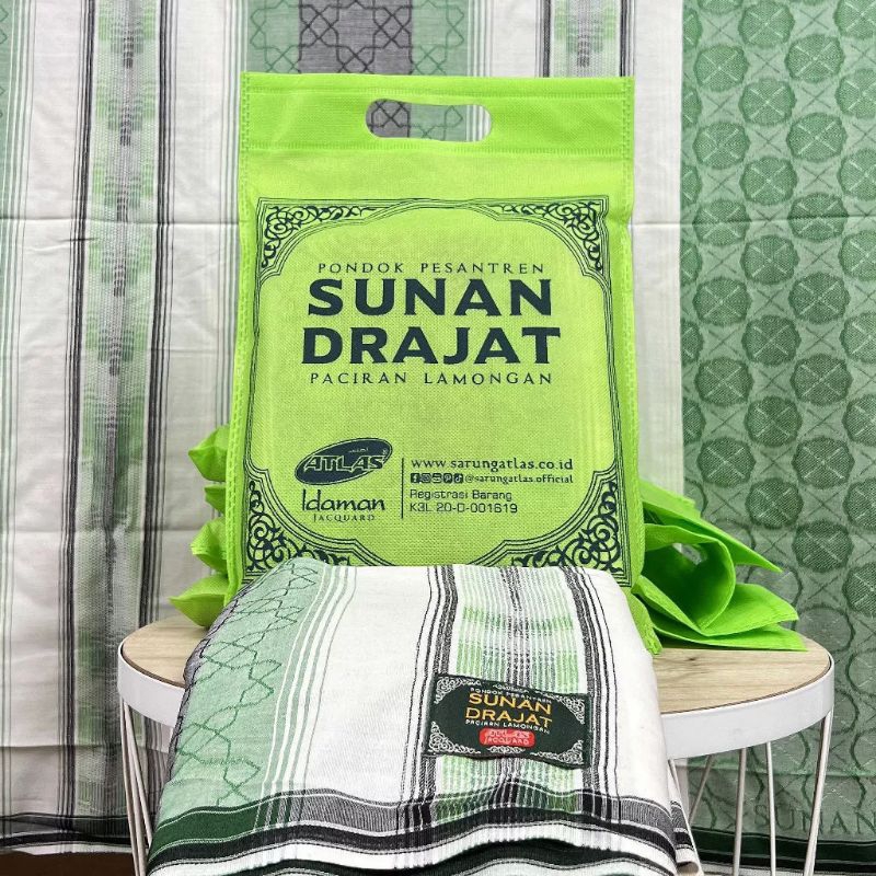 Sarung Pondok Sunan Drajat / Sarung Atlas Idaman Harmoni & Atlas jacquard Songket
