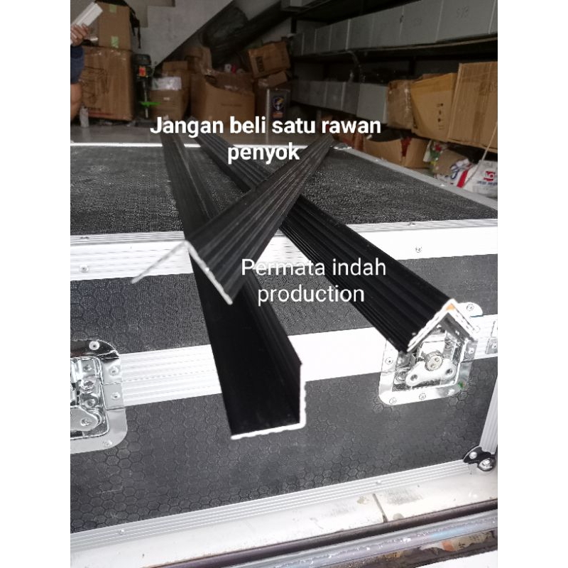 Lis Aluminium L hitam 1 meter Lis hardcase