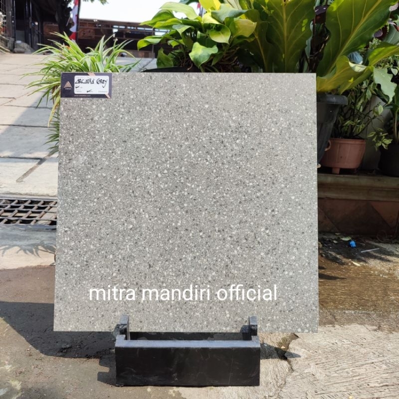 GRANITE LANTAI 60X60 ARCADIA GREY / KASAR / ARNA / KWL