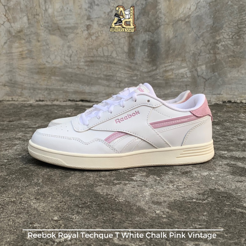 SALE  REEBOK ROYAL TECHQUE T WHITE CHALK PINK VINTAGE ORIGINAL 100%
