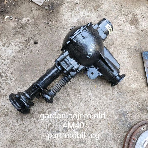 Gardan Tongkol Depan Mitsubishi Pajero Old 4M40 11x51 Copotan