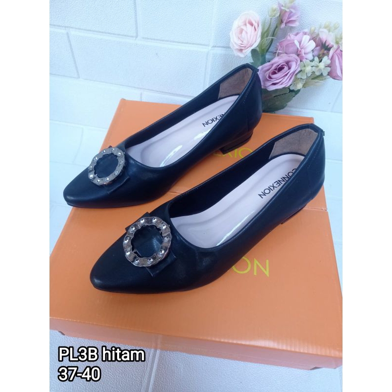 sepatu kerja wanita merk connexion Brand Matahari