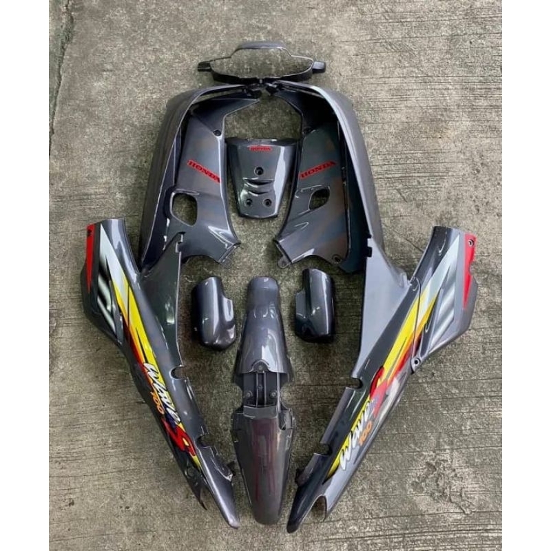 Sepaket Full Body Halus Warna Abu-abu Honda Supra Fit Lama 100cc Tahun 2004