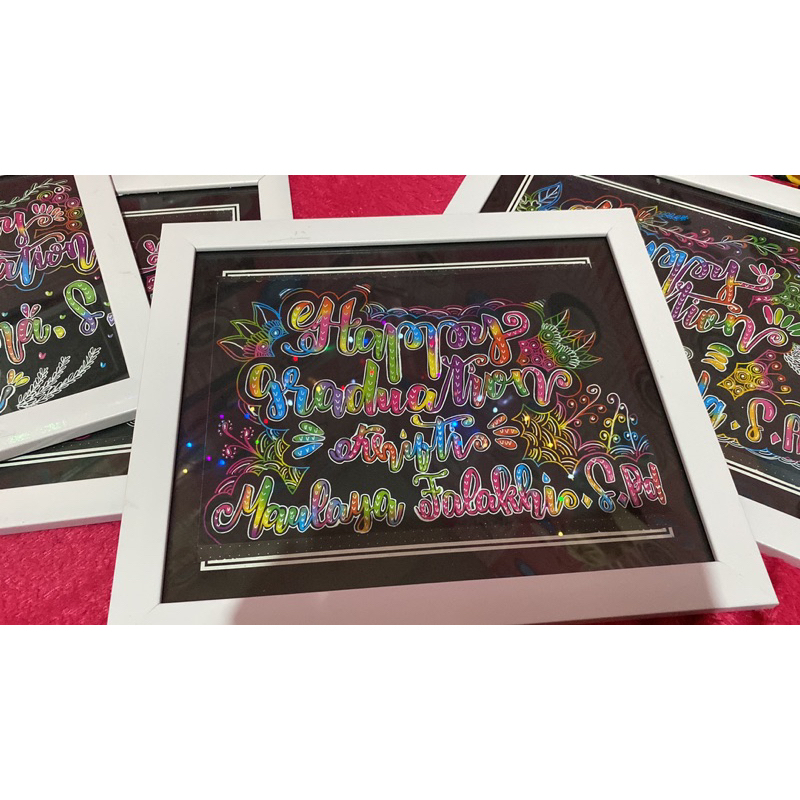 Lettering in Frame / kado bingkai unik