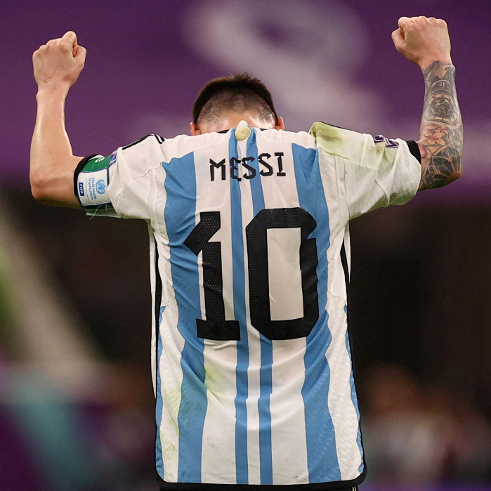 Cetak Sablon Custom Nama Pemain Nomor Punggung Nama Tim untuk Jersey Bola Voli Futsal Font Argentina