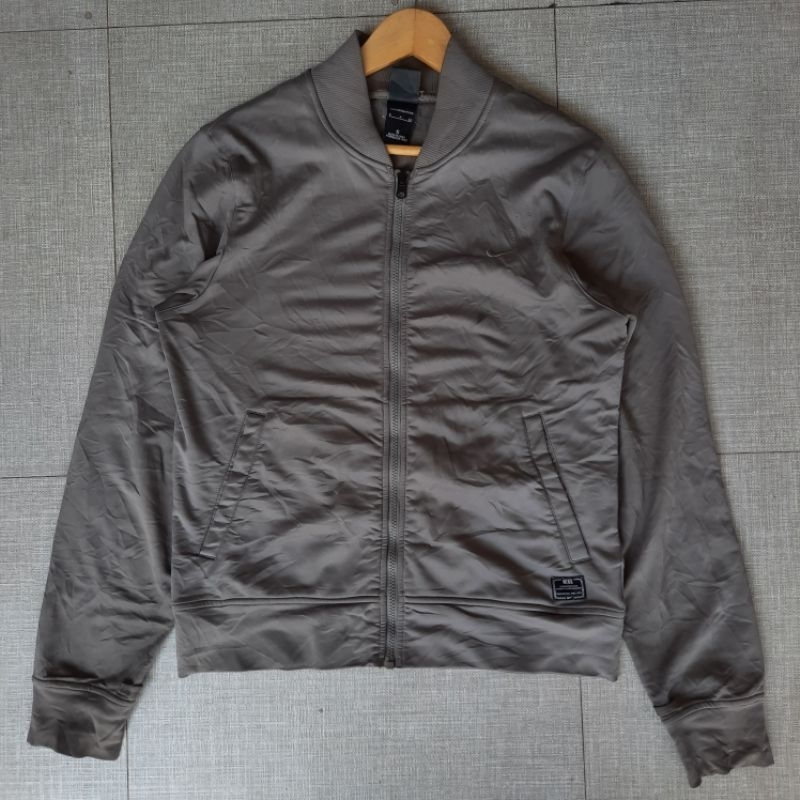 tracktop nike second