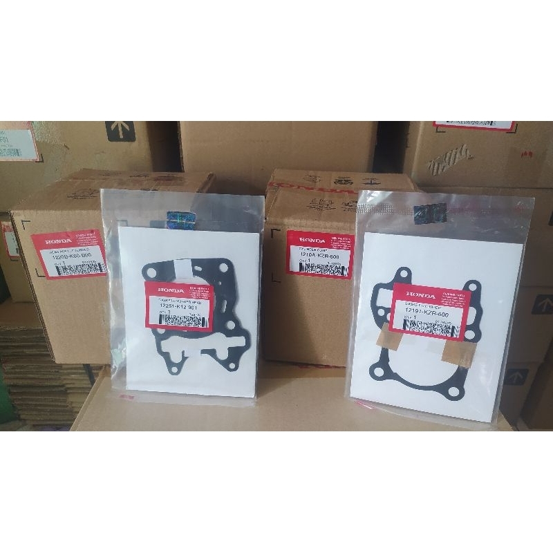 Blok Head+Paking ATAS,,,Blok Seher+Paking Bawah Vario 125 Old s/d New LED - 1220BK60B00(12251K12901)