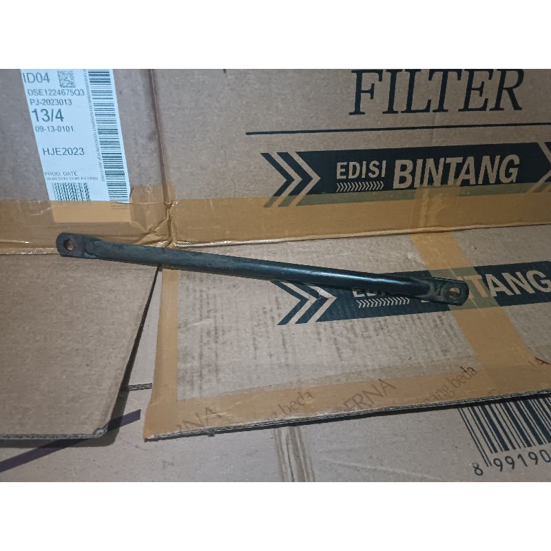 penahan rem belakang tromol scorpio