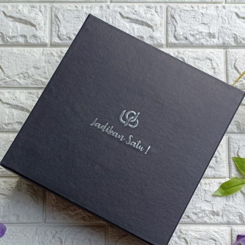 

Premium Costum Giftset Tumbler Pulpen Notebook. Kado Ultah Pernikahan Dll