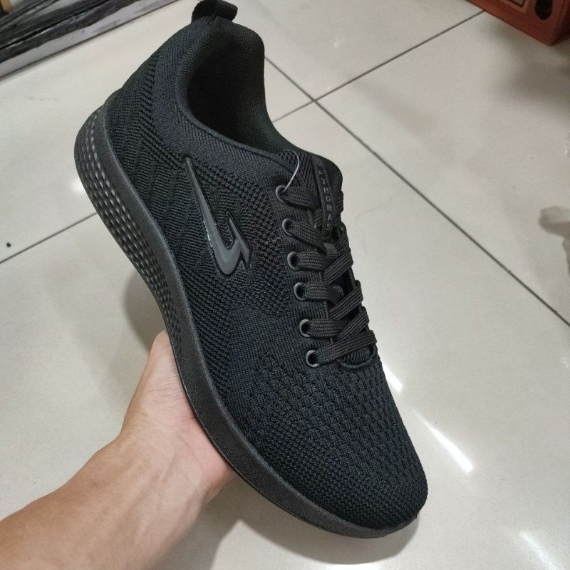 Sepatu THOMAS M.BAPE [ALL BLACK]