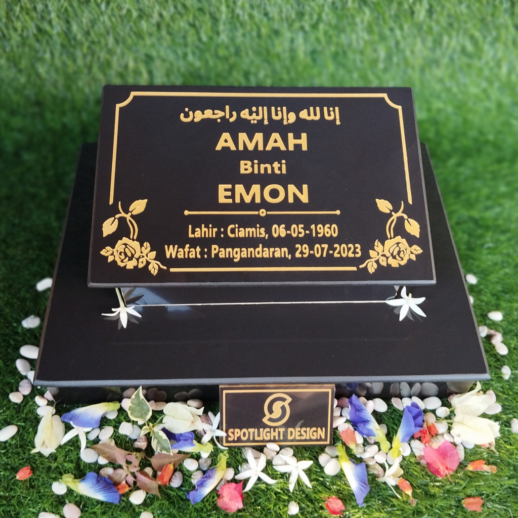 BATU NISAN GRANIT DENGAN DUDUKAN 30X40