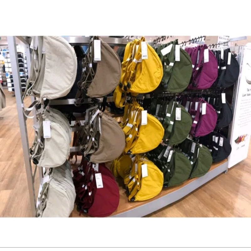 Tas Bahu UNIQLO Kanvas Tas Selempang
