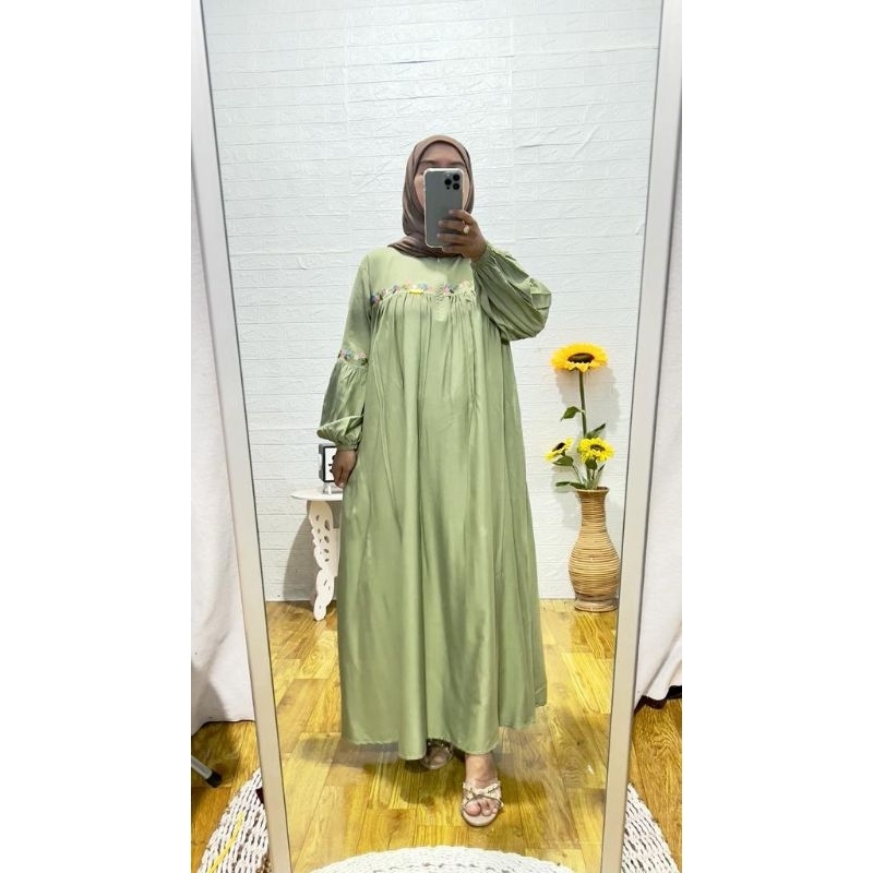 Wellsy Midi Dress Balqis Bordir Busui Gamis Bahan Matt. Rayon Twill Sritex