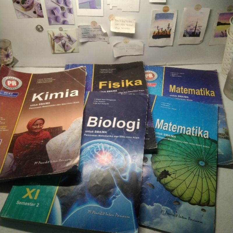 BUKU INTERAKTIF INTAN PARIWARA KELAS 11 SEMESTER 2