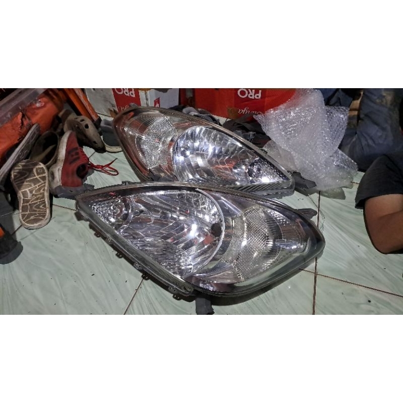 headlamp toyota innova tahun 2006/ 2010
