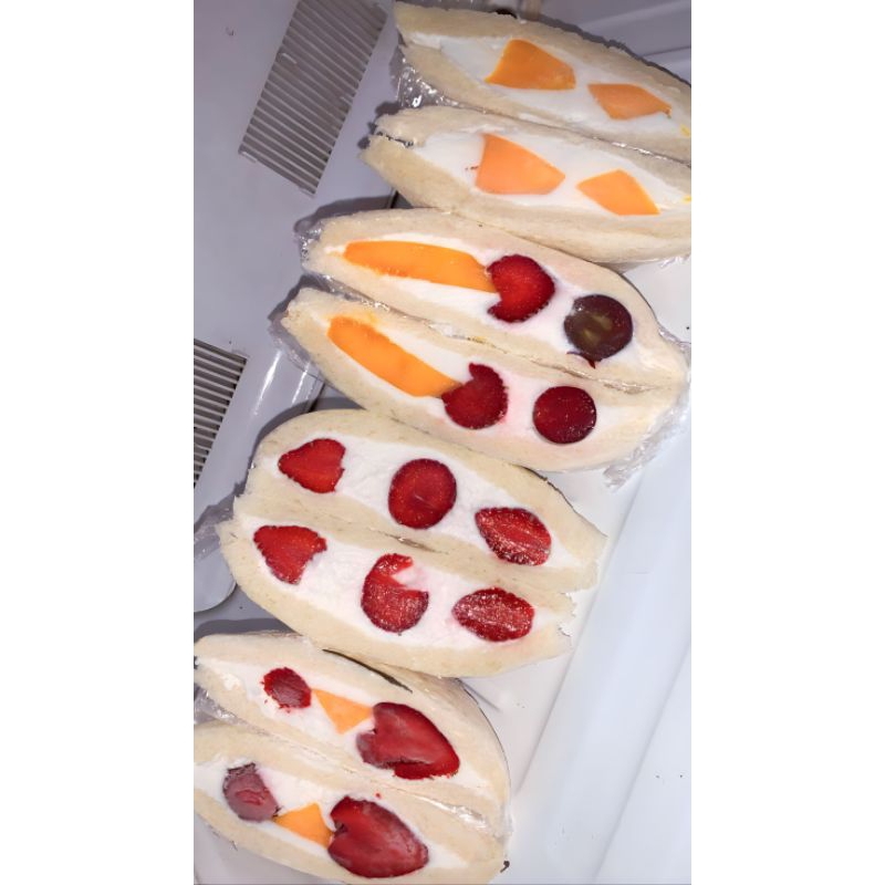 

Fruit Sando (minimal pembelian 4pcs)